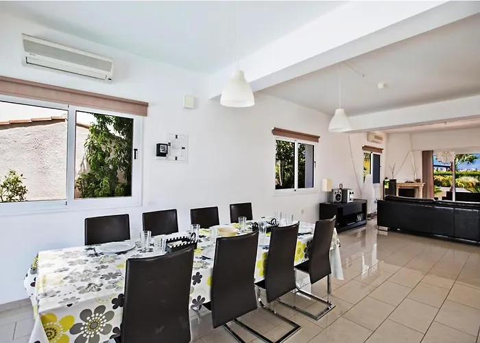 ヴィラ Carilisto Big 4 Bedrooms In Center Of