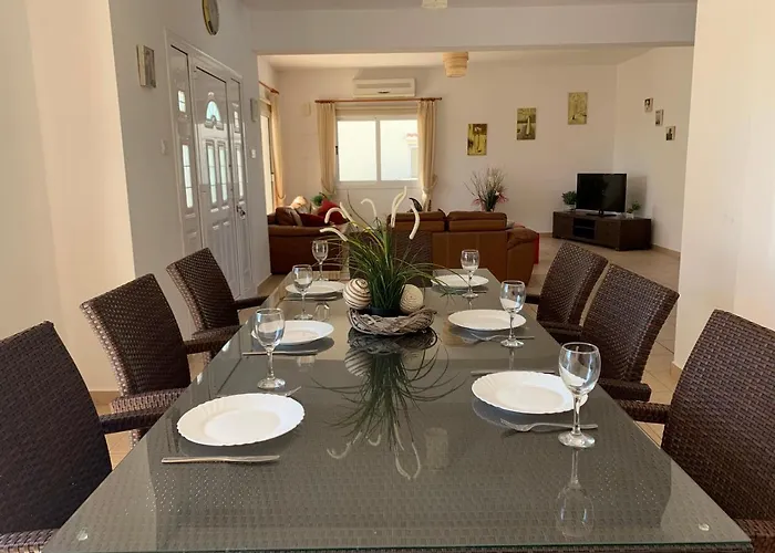 Carilisto Big 4 Bedrooms In Center Of ヴィラ