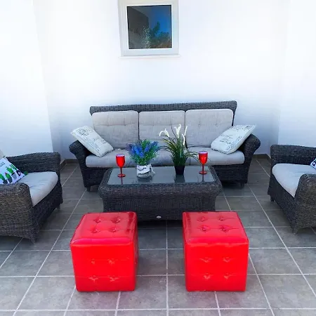 Villa Carilisto Big 4 Bedrooms In Center Of Ayia Napa