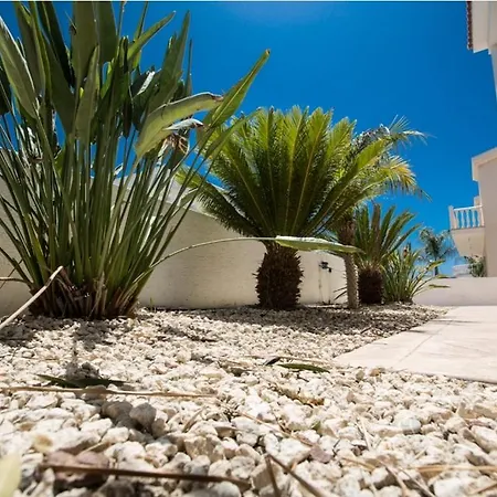 Carilisto Big 4 Bedrooms In Center Of * Ajia Napa