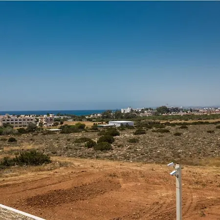 Carilisto Big 4 Bedrooms In Center Of Ayia Napa