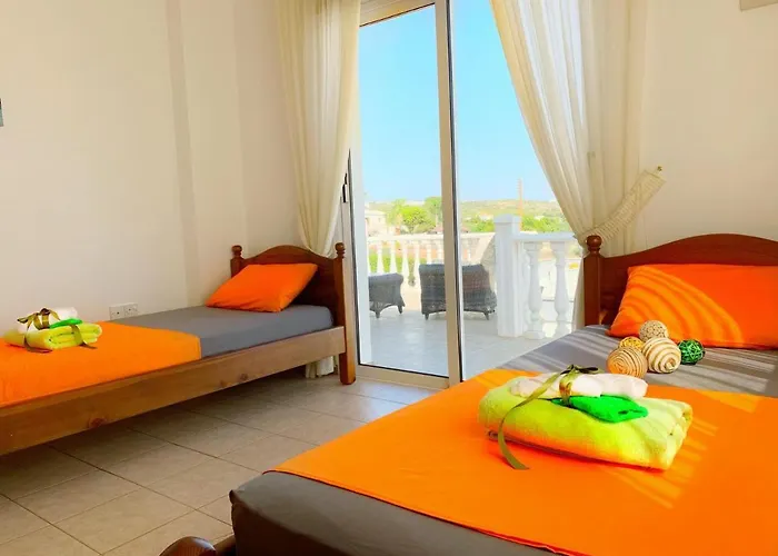 Carilisto Big 4 Bedrooms In Center Of Вилла