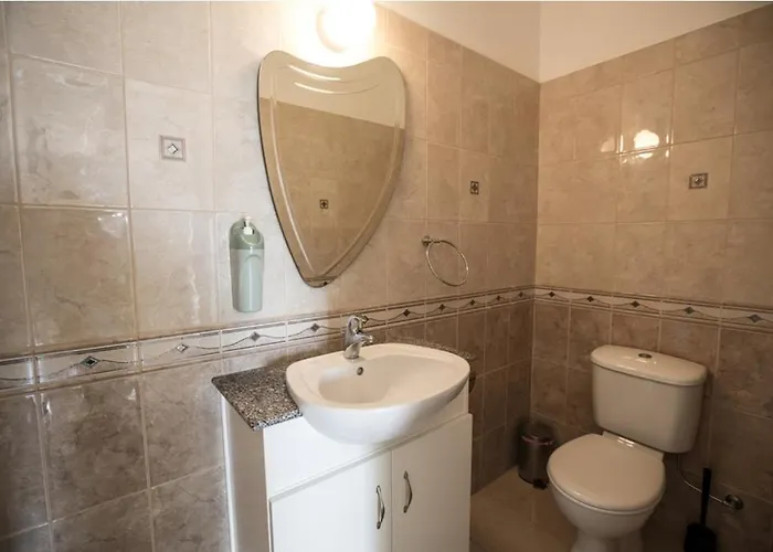 Carilisto Big 4 Bedrooms In Center Of Вилла Айя-Напа