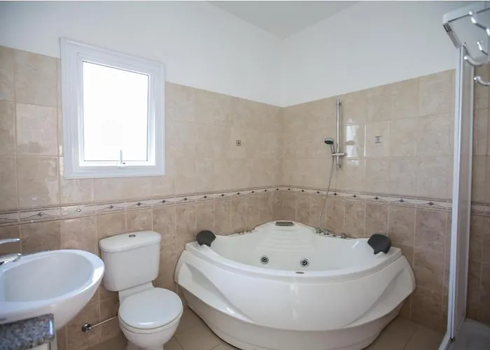 Villa Carilisto Big 4 Bedrooms In Center Of