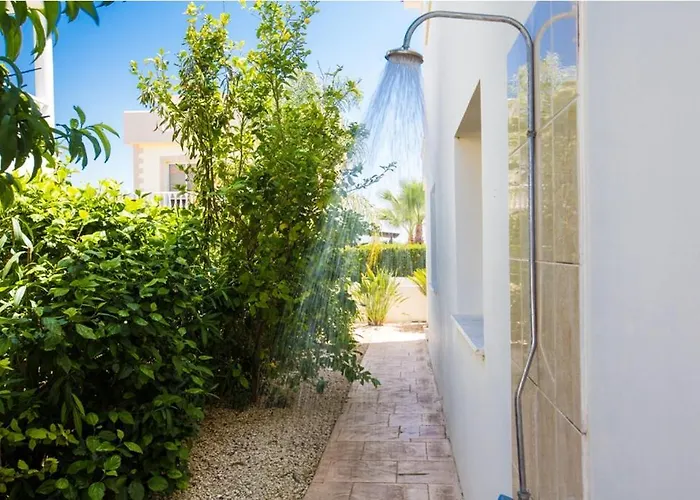 Carilisto Big 4 Bedrooms In Center Of Вилла Айя-Напа